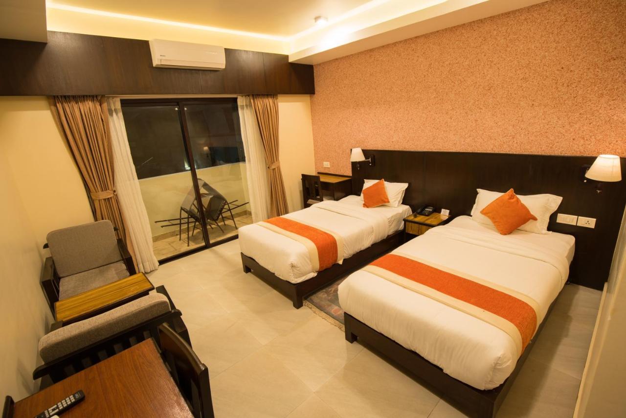 Hotel Shaara Покхара Екстер'єр фото