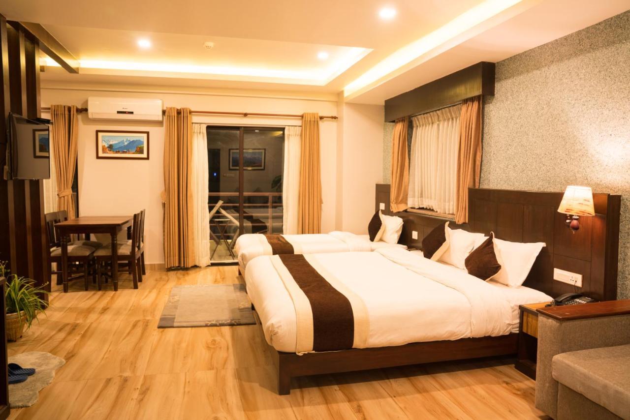 Hotel Shaara Покхара Екстер'єр фото