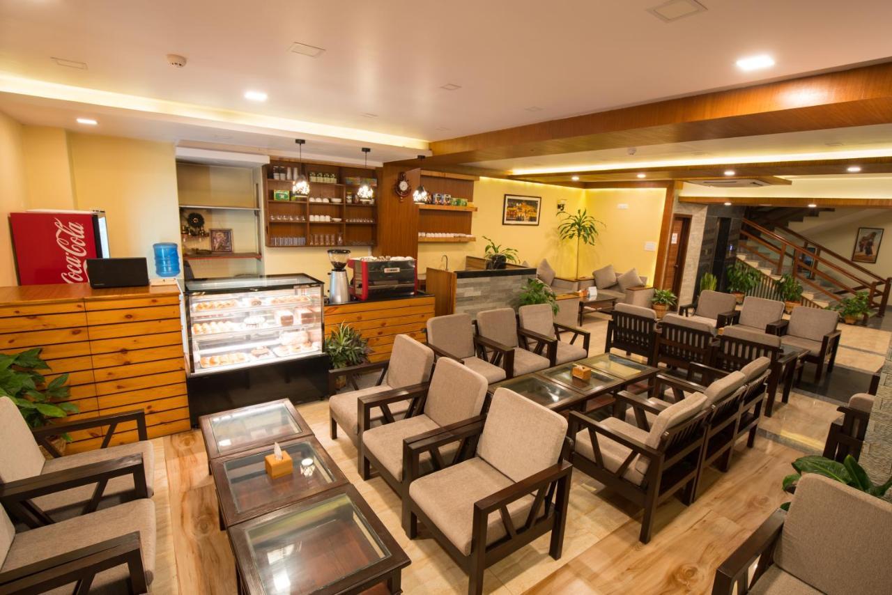 Hotel Shaara Покхара Екстер'єр фото