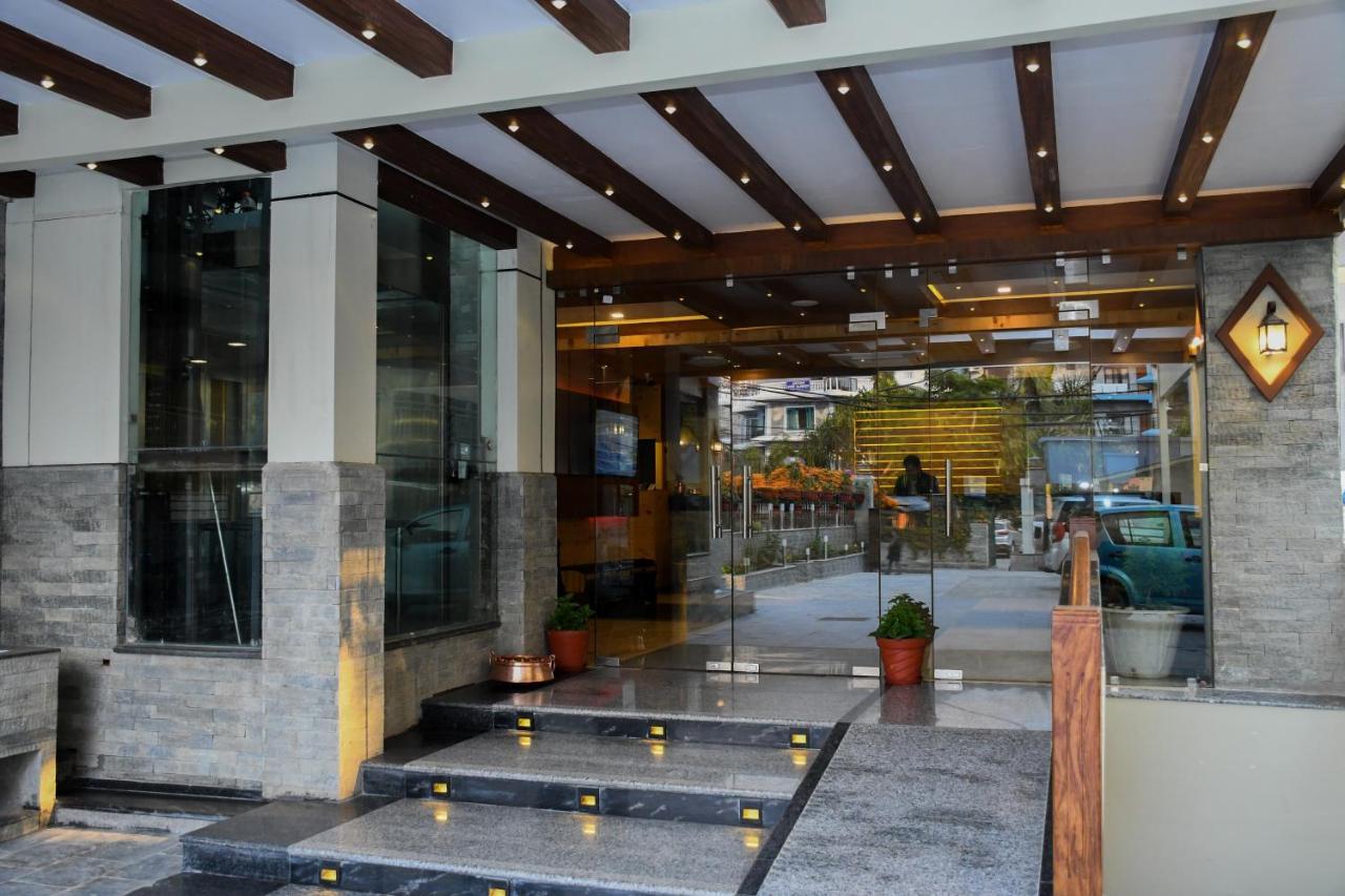 Hotel Shaara Покхара Екстер'єр фото